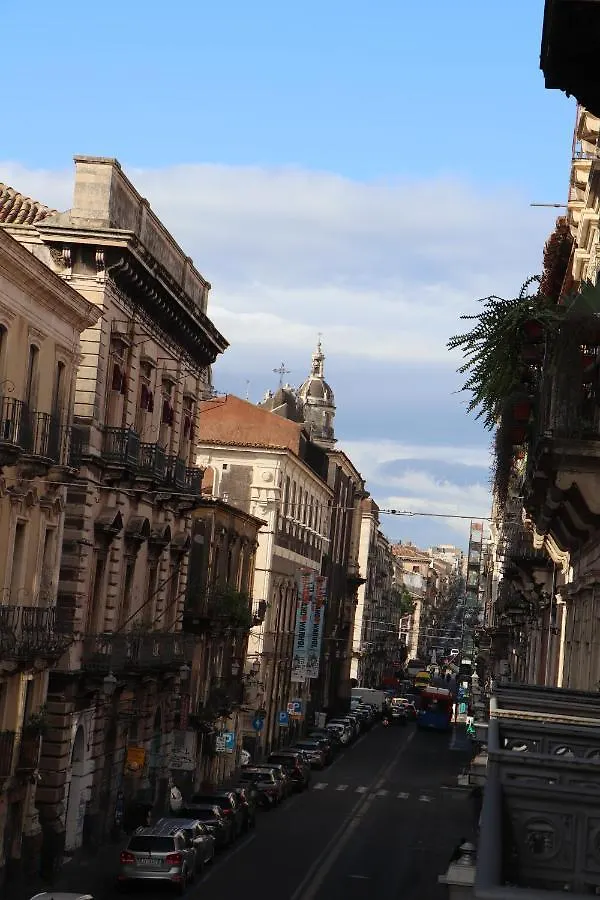 Domus Iole Appartamento Nel Centro Storico Catánia